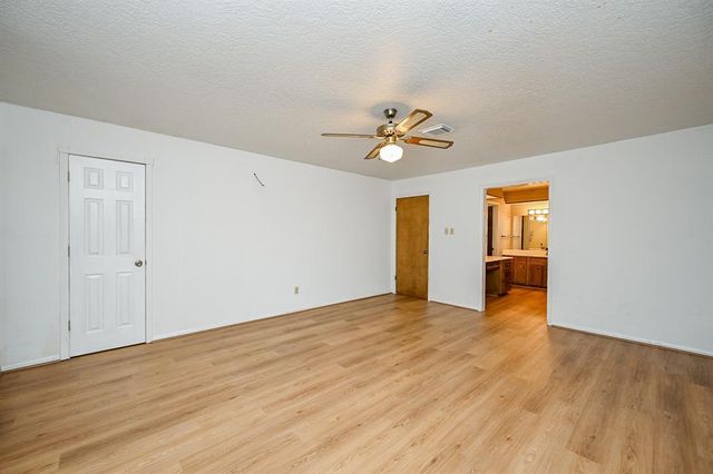 19515 Oak Timbers Drive, Humble, TX 77346