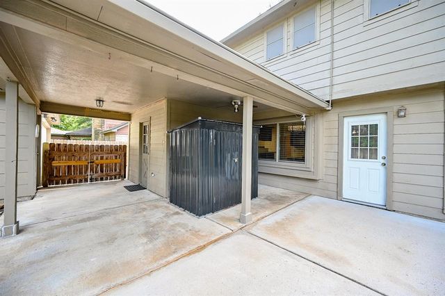 19515 Oak Timbers Drive, Humble, TX 77346