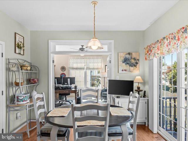 12 WHITFORD DR, Burlington, NJ 08016