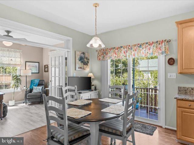 12 WHITFORD DR, Burlington, NJ 08016