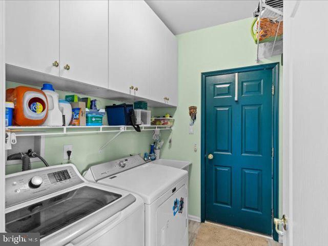 12 WHITFORD DR, Burlington, NJ 08016