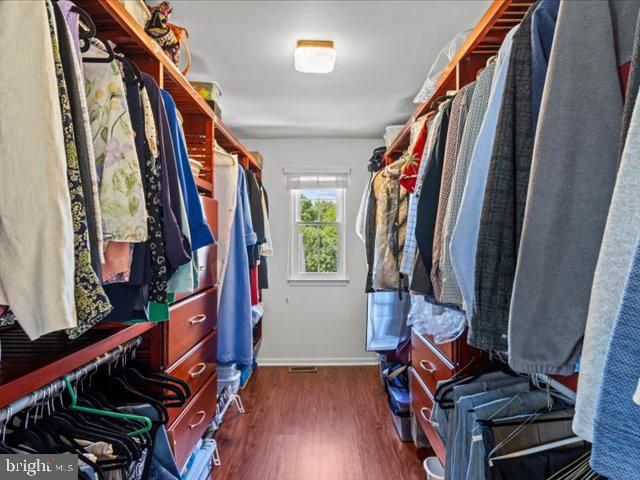 12 WHITFORD DR, Burlington, NJ 08016