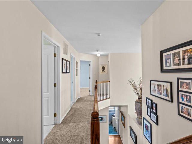 12 WHITFORD DR, Burlington, NJ 08016
