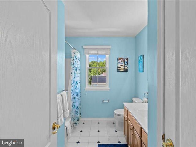 12 WHITFORD DR, Burlington, NJ 08016