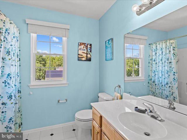 12 WHITFORD DR, Burlington, NJ 08016