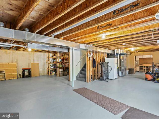 12 WHITFORD DR, Burlington, NJ 08016