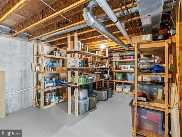 12 WHITFORD DR, Burlington, NJ 08016