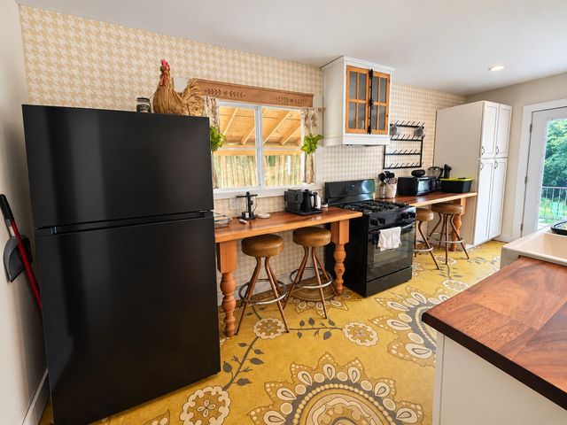 6806 Ryno Road, Coloma Twp, MI 49038