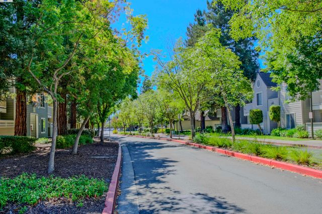 285 Reflections Dr 23, San Ramon, CA 94583