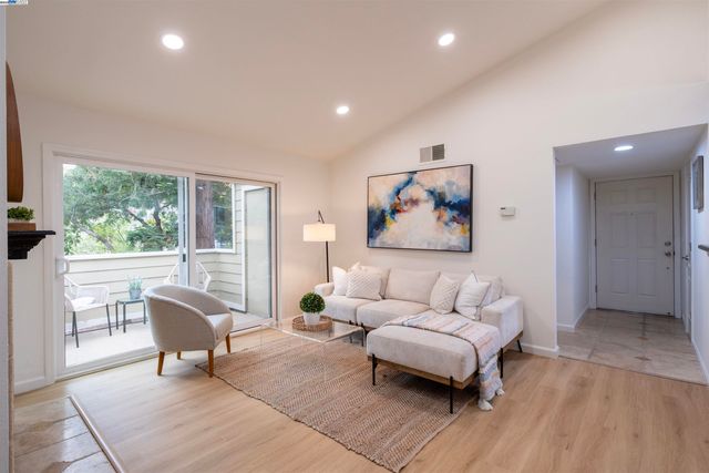 285 Reflections Dr 23, San Ramon, CA 94583