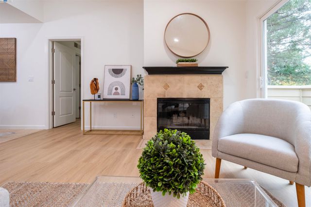 285 Reflections Dr 23, San Ramon, CA 94583