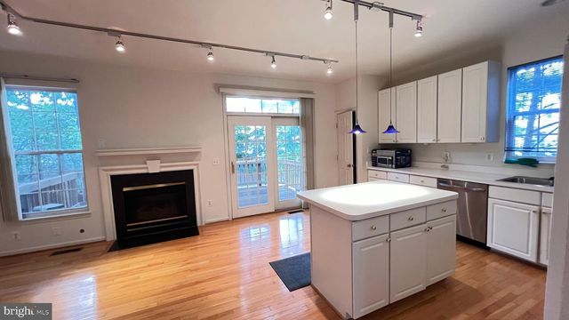 4100 FLOWER BOX CT, Fairfax, VA 22030