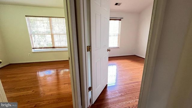 4100 FLOWER BOX CT, Fairfax, VA 22030