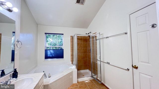4100 FLOWER BOX CT, Fairfax, VA 22030