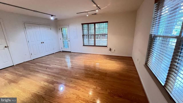 4100 FLOWER BOX CT, Fairfax, VA 22030