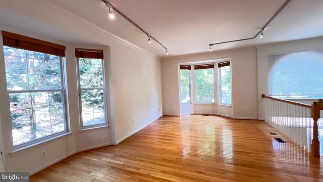 4100 FLOWER BOX CT, Fairfax, VA 22030