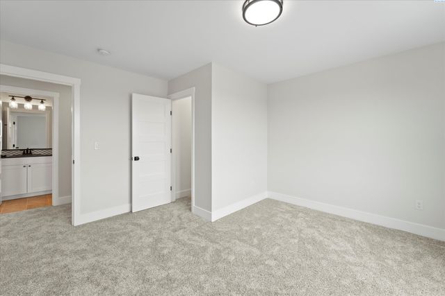 8406 Silver Mound Dr, Pasco, WA 99301