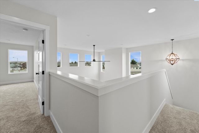 8406 Silver Mound Dr, Pasco, WA 99301