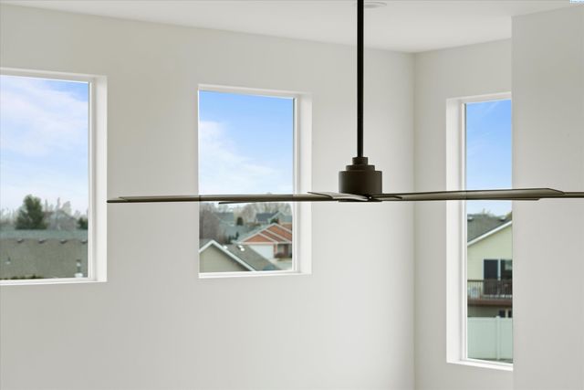 8406 Silver Mound Dr, Pasco, WA 99301