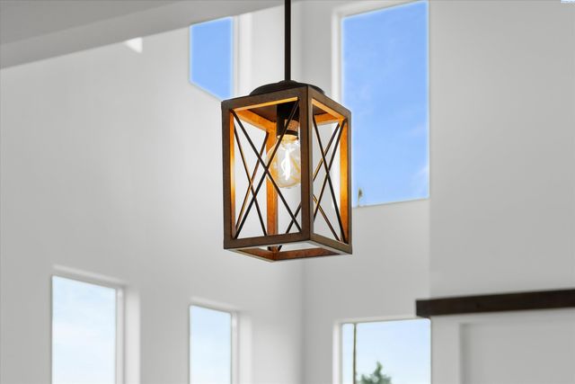 8406 Silver Mound Dr, Pasco, WA 99301