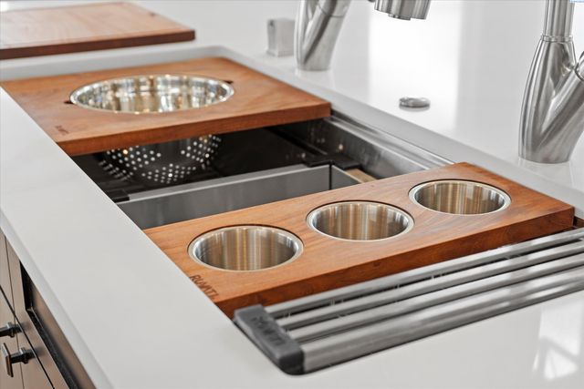 8406 Silver Mound Dr, Pasco, WA 99301