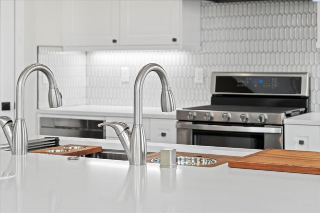 8406 Silver Mound Dr, Pasco, WA 99301