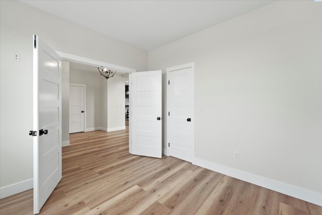 8406 Silver Mound Dr, Pasco, WA 99301