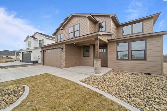 8406 Silver Mound Dr, Pasco, WA 99301