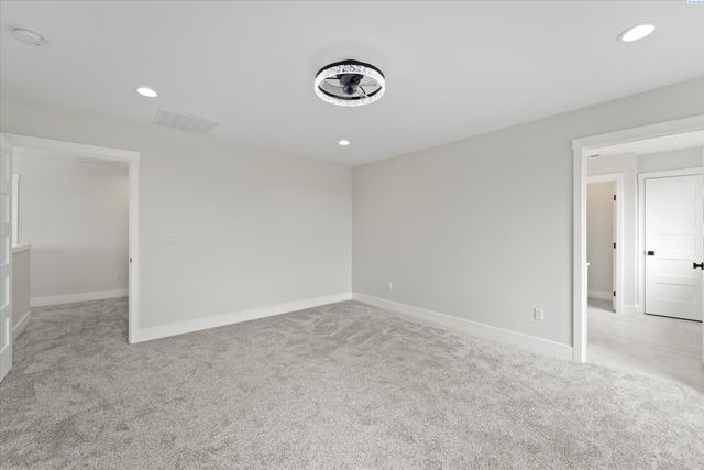 8406 Silver Mound Dr, Pasco, WA 99301