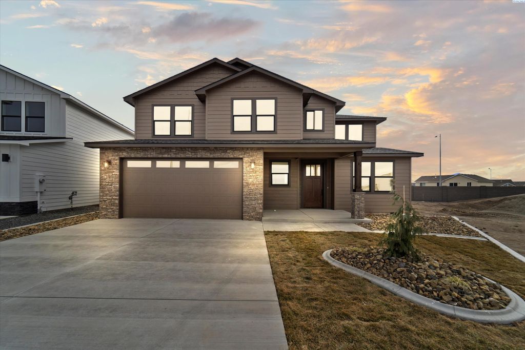 8406 Silver Mound Dr, Pasco, WA 99301