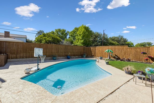 13530 Far Hills Lane, Dallas, TX 75240