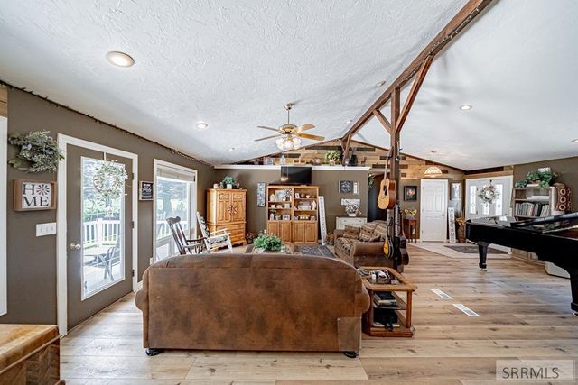 1956 W 3000 N, Rexburg, ID 83440
