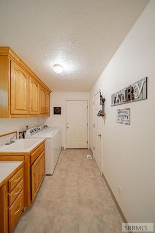1956 W 3000 N, Rexburg, ID 83440