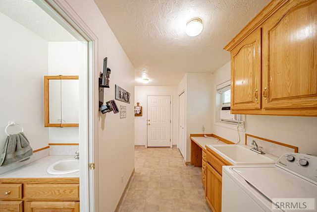 1956 W 3000 N, Rexburg, ID 83440