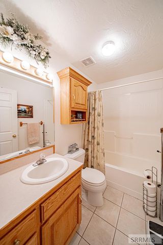 1956 W 3000 N, Rexburg, ID 83440