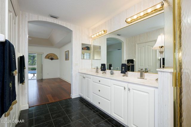 6282 Paradise Island Court, Port Orange, FL 32128