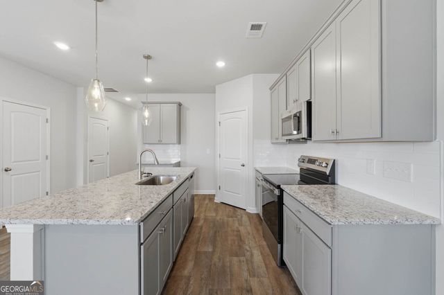 5252 Magnolia Grove Way, Gainesville, GA 30504