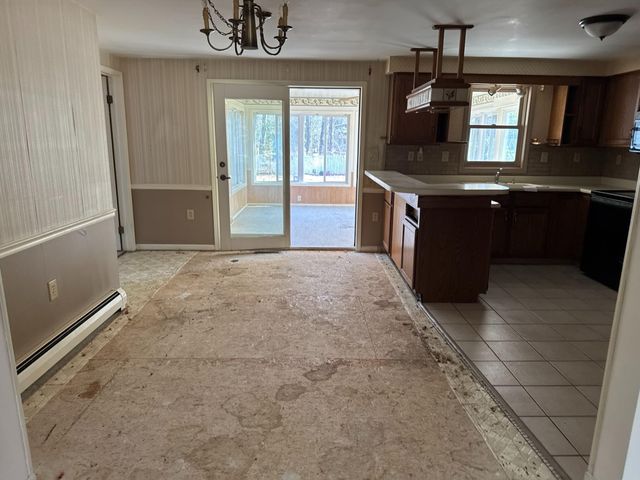 560 N Green Creek Road, Muskegon, MI 49445