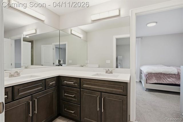 56496 Leeds Lane, Macomb, MI 48042