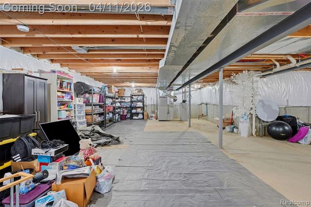 56496 Leeds Lane, Macomb, MI 48042