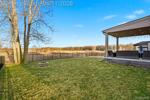 56496 Leeds Lane, Macomb, MI 48042