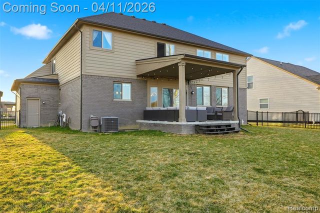 56496 Leeds Lane, Macomb, MI 48042