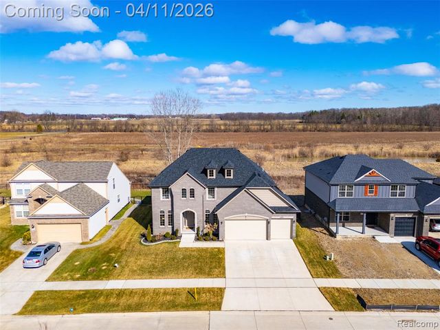 56496 Leeds Lane, Macomb, MI 48042