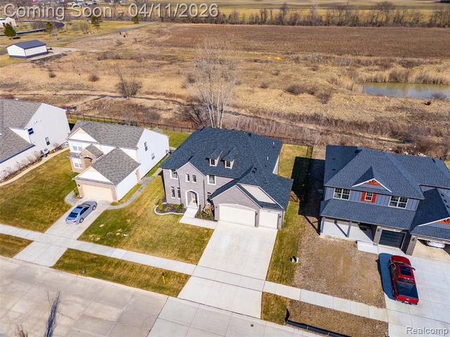 56496 Leeds Lane, Macomb, MI 48042
