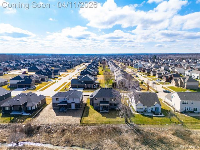 56496 Leeds Lane, Macomb, MI 48042