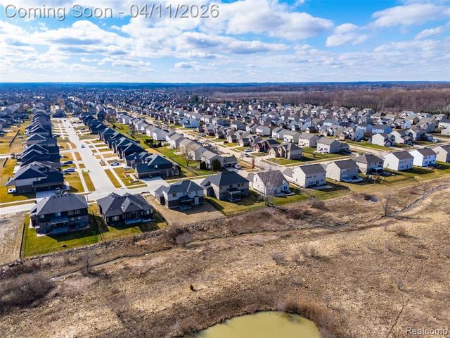 56496 Leeds Lane, Macomb, MI 48042