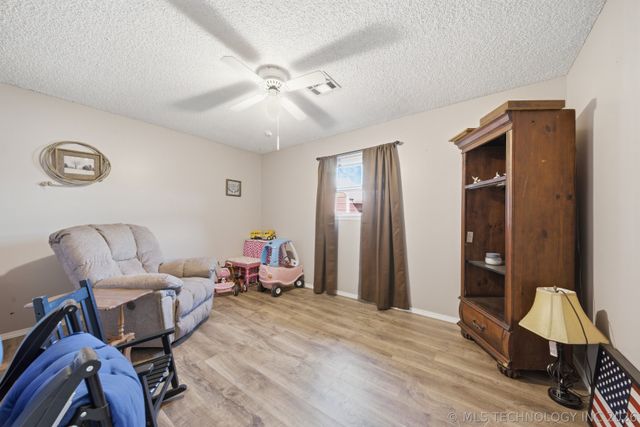 426 Steadway Avenue, Dewey, OK 74029