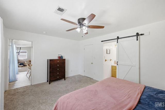 5716 March Meadows Way, Bakersfield, CA 93313
