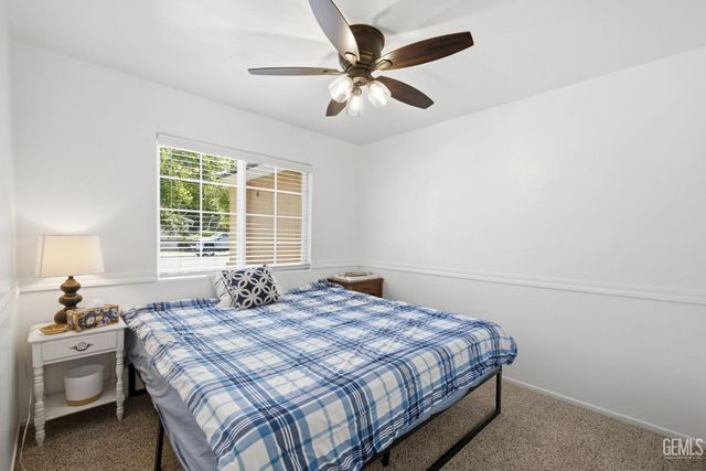 5716 March Meadows Way, Bakersfield, CA 93313