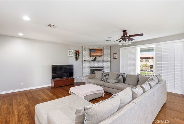 42561 25th W, Lancaster, CA 93536
